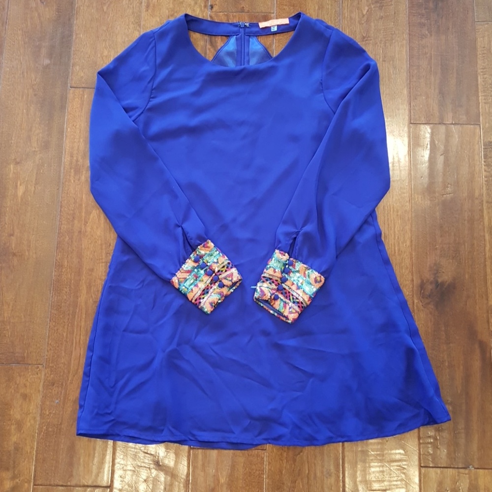 Like New! Lulumari short blue dress with sequins